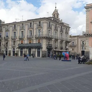 Palazzo La Piana Appartamento Aeroporto di Catania Fontana Rossa